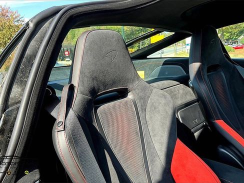 New 2026 McLaren 750S image 14