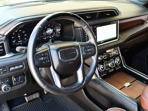 Used 2023 GMC Yukon Denali Ultimate AWD/4WD image 41