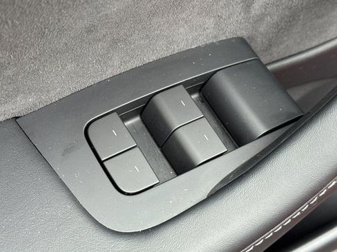 Used 2023 Tesla Model 3 Standard Range image 13