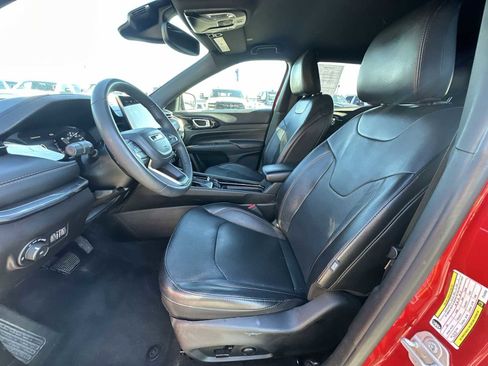 Certified 2023 Jeep Compass Limited image 13