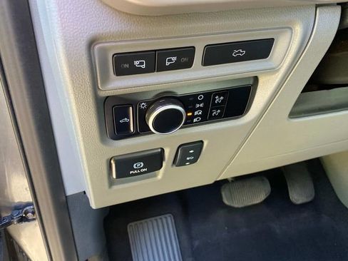 Used 2023 Ford F150 Lightning XLT image 15