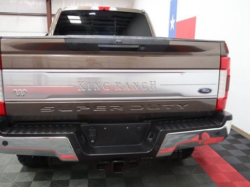 Used 2017 Ford F250 King Ranch w/ King Ranch Ultimate Package AWD/4WD image 14