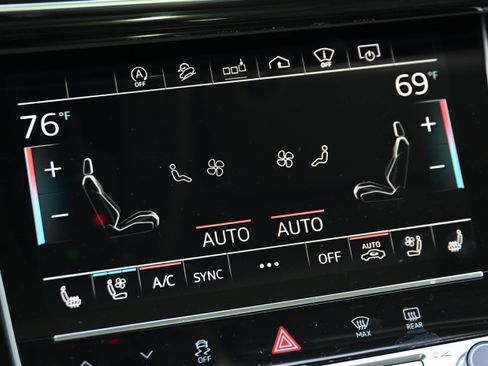 Used 2020 Audi Q7 3.0T Prestige w/ Prestige Package image 16