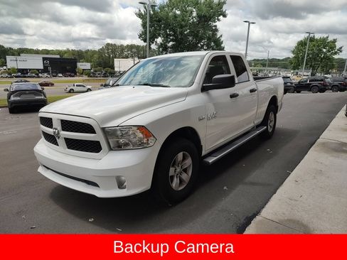 Used 2018 RAM 1500 Express w/ Popular Equipment Group AWD/4WD image 2