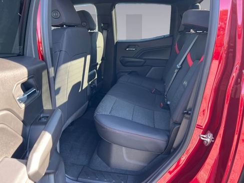 Used 2025 Chevrolet Colorado Z71 w/ Technology Package image 16