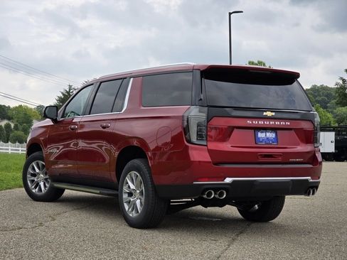 New 2025 Chevrolet Suburban Premier image 11