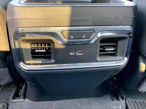 Used 2022 Chevrolet Silverado 1500 LTZ AWD/4WD image 34