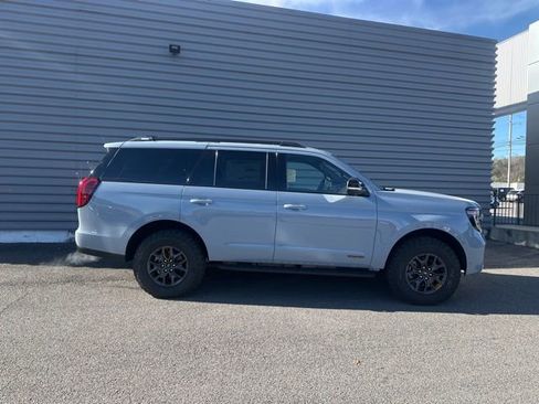 New 2025 Ford Expedition Tremor image 2