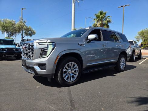 Used 2025 GMC Yukon Denali AWD/4WD image 2