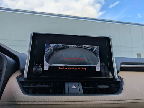 Used 2023 Toyota RAV4 LE image 16