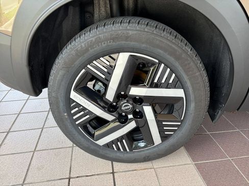 Used 2026 Nissan Kicks SV w/ Cold Weather Package FWD image 29