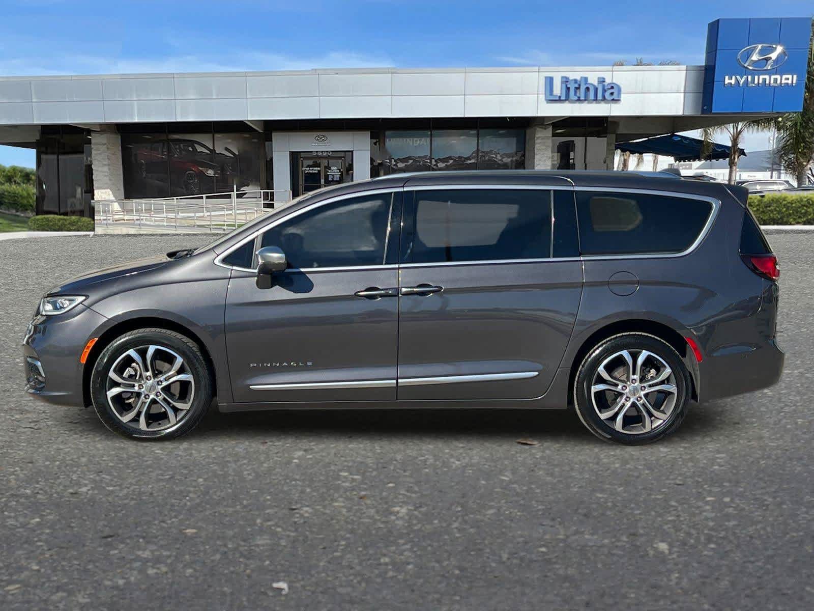 Used 2021 Chrysler Pacifica Pinnacle AWD/4WD image 6