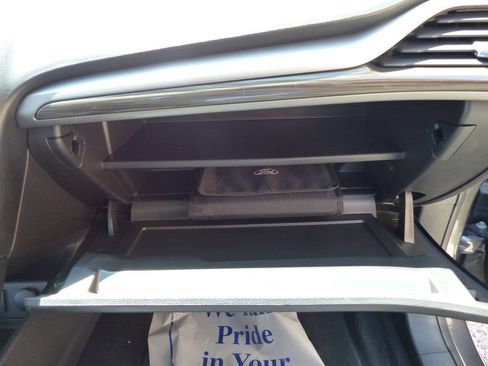 Used 2017 Ford Fusion SE AWD/4WD image 47