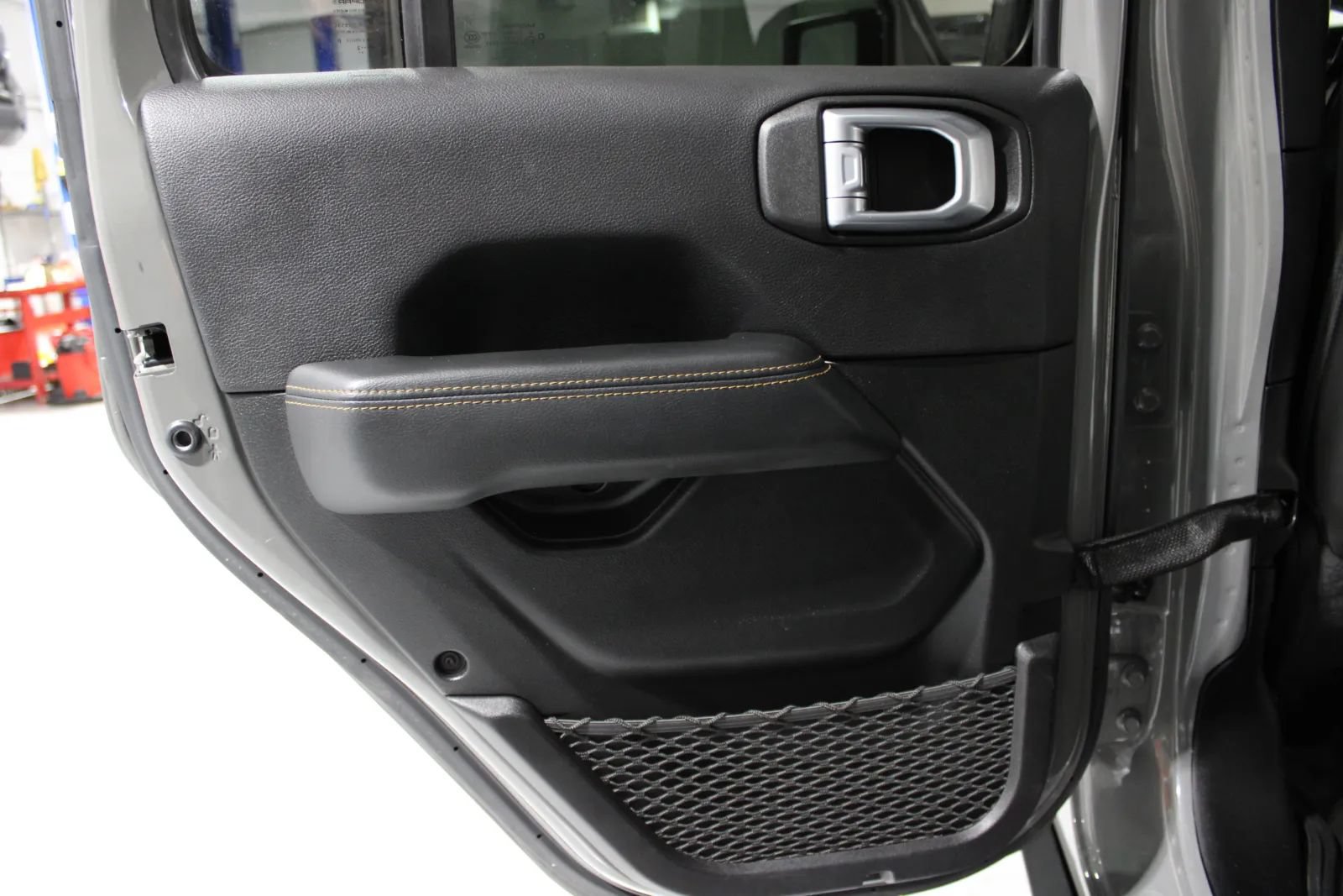 Used 2022 Jeep Wrangler Unlimited Sahara AWD/4WD image 27