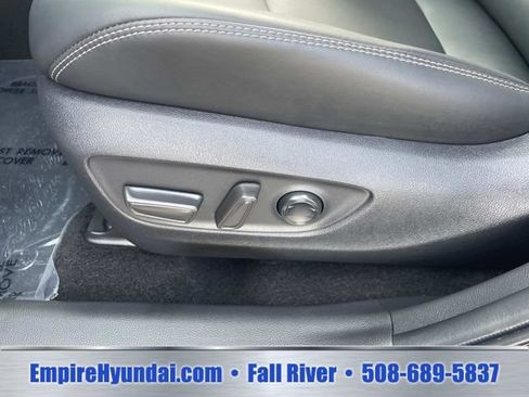 Used 2025 Toyota RAV4 XLE Premium w/ Weather Package AWD/4WD image 20