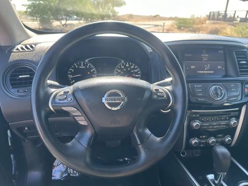 Used 2020 Nissan Pathfinder S AWD/4WD image 15