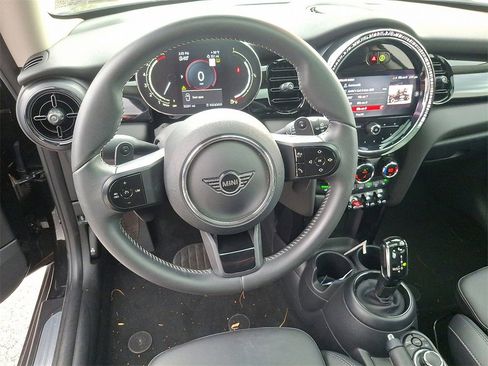Used 2023 MINI Cooper S image 2