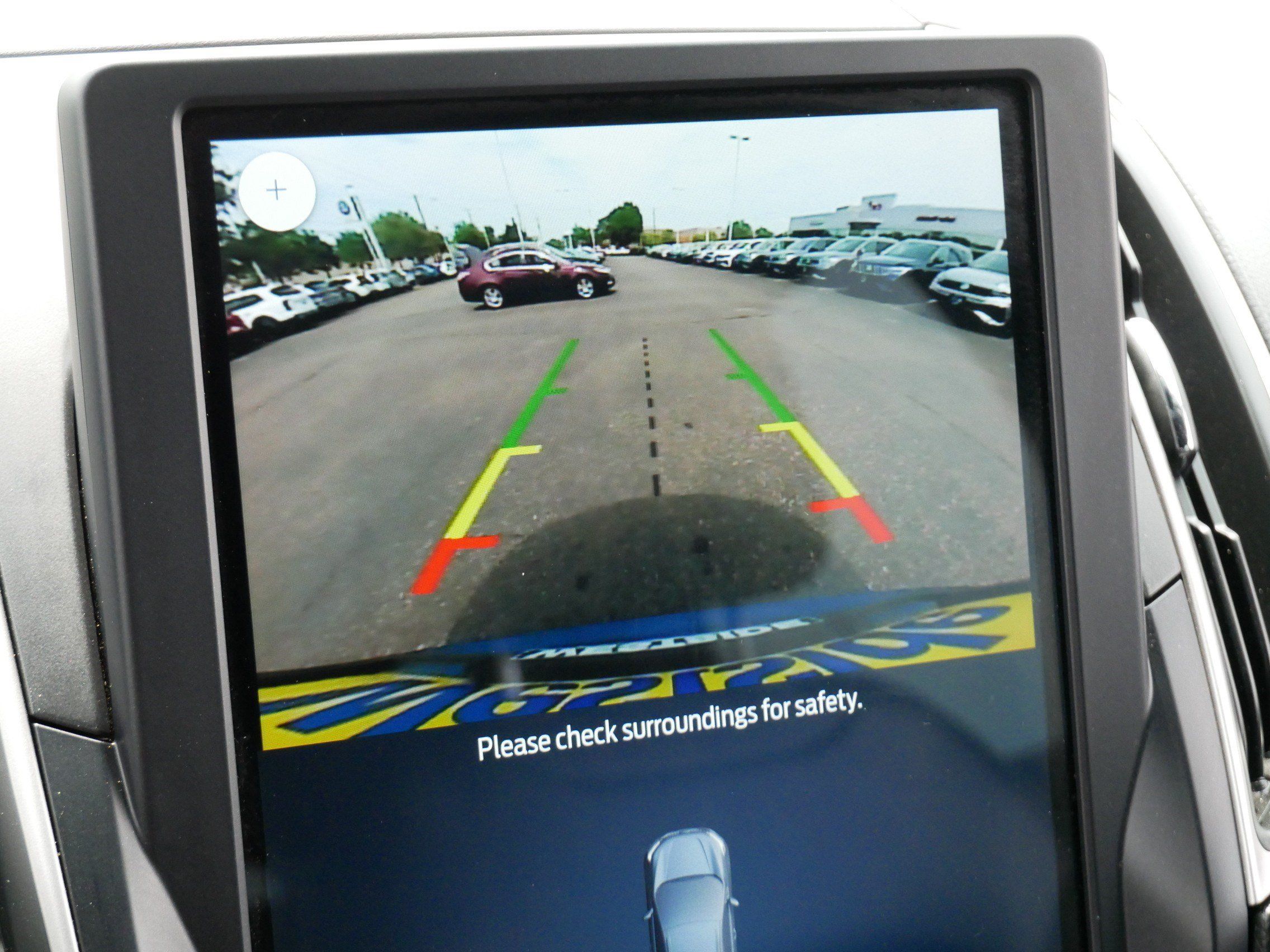 Used 2024 Ford Edge ST-Line w/ Class II Trailer Tow Package AWD/4WD image 33