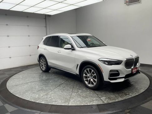 Used 2021 BMW X5 xDrive40i w/ Premium Package 2 image 37