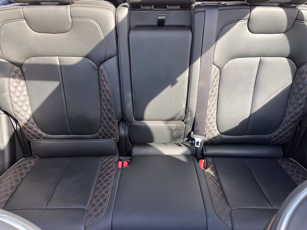 Used 2023 Jeep Grand Cherokee Summit AWD/4WD image 23