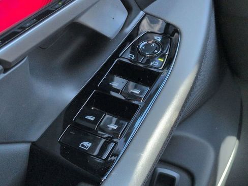 New 2026 BMW i5 eDrive40 w/ Premium Package RWD image 25