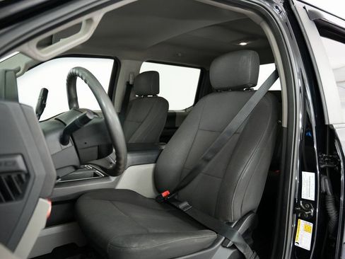 Used 2018 Ford F150 XL w/ Equipment Group 101A Mid AWD/4WD image 46