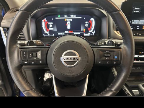 Used 2021 Nissan Rogue Platinum image 21