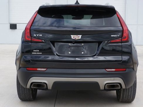Used 2020 Cadillac XT4 Premium Luxury w/ Cold Weather Package image 9