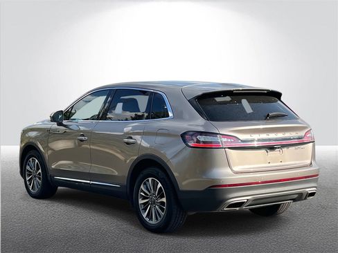 Used 2019 Lincoln Nautilus Select image 4