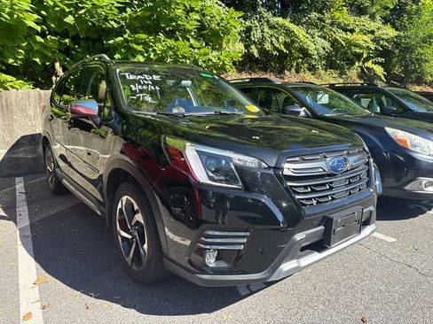 Used 2023 Subaru Forester Touring AWD/4WD image 1