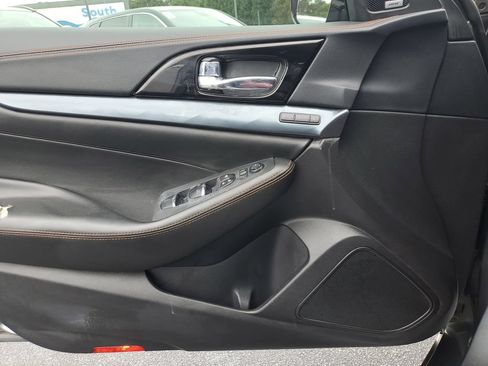 Used 2023 Nissan Maxima SR w/ Sport Mat Group FWD image 31