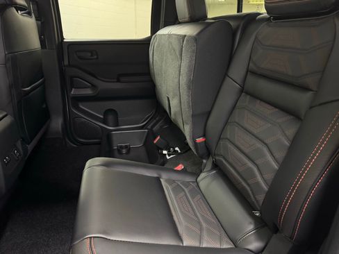 New 2026 Nissan Frontier PRO-4X w/ Pro Premium Package AWD/4WD image 32