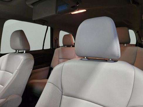 Used 2022 Honda Pilot Touring image 22