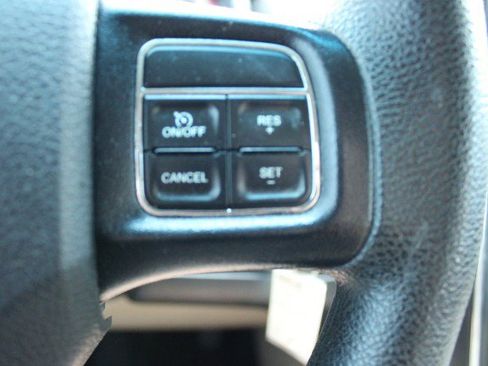 Used 2015 Dodge Grand Caravan SXT FWD image 28