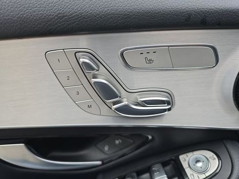 Used 2019 Mercedes-Benz GLC 300 GLC 300 image 27