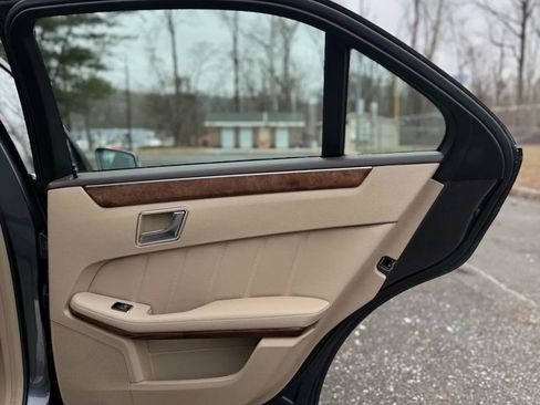 Used 2012 Mercedes-Benz E 350 E 350 4MATIC Sedan 4D image 15