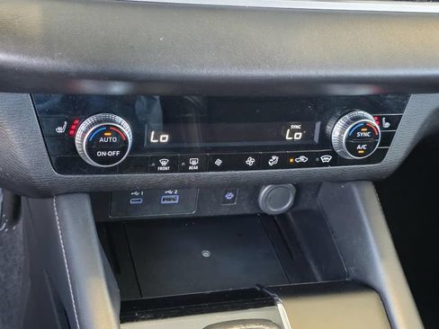 Used 2024 Mitsubishi Outlander SE Black Edition AWD/4WD image 28