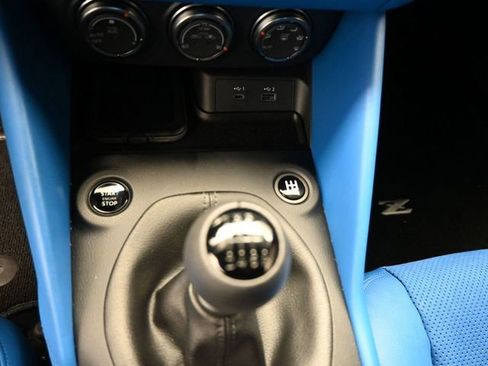 Used 2024 Nissan Z Performance w/ Floor Mat Package image 25