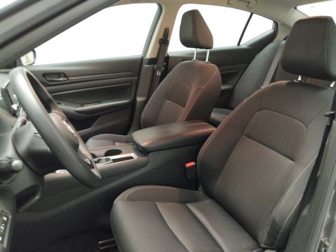 Used 2024 Nissan Altima 2.5 S FWD image 17