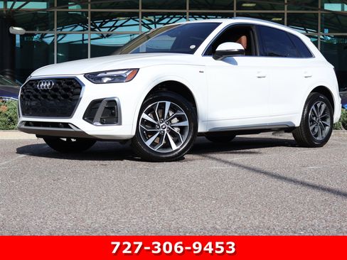Used 2022 Audi Q5 2.0T Premium w/ Convenience Package AWD/4WD image 1
