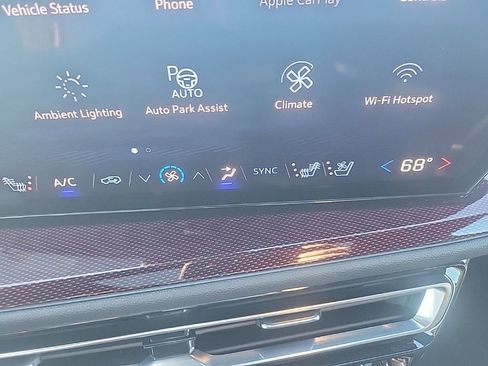 Certified 2024 Chevrolet Traverse RS w/ LPO, Floor Liner Package image 18