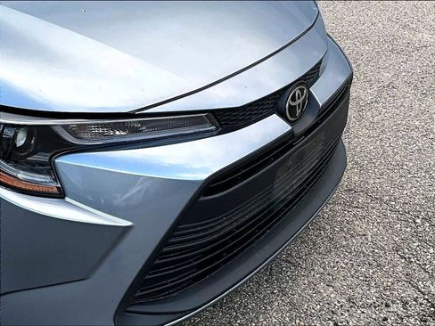 Used 2023 Toyota Corolla LE image 5