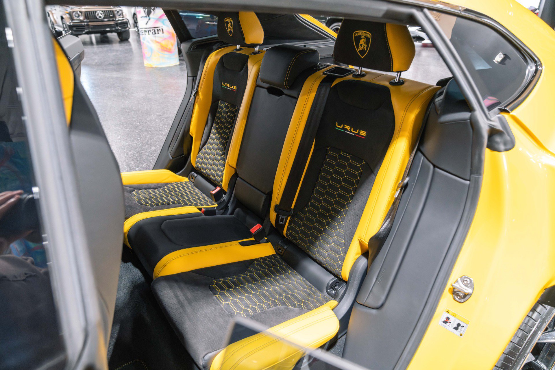Used 2021 Lamborghini Urus AWD/4WD image 36