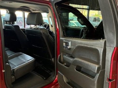 Used 2018 Chevrolet Silverado 1500 LT w/ All Star Edition image 33