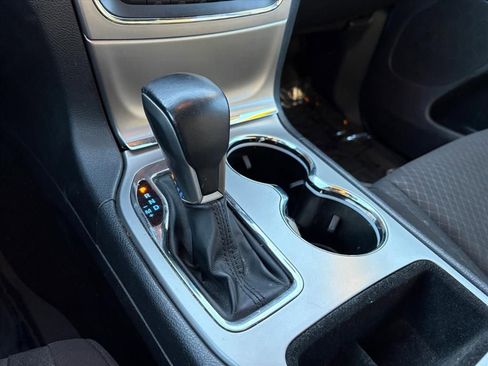 Used 2021 Jeep Grand Cherokee Laredo w/ Security & Convenience Group image 21