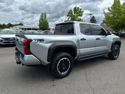 Used 2024 Toyota Tacoma TRD Off-Road w/ TRD Off Road Upgrade Package AWD/4WD image 6
