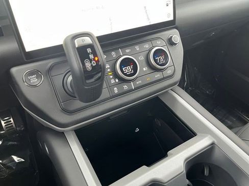 New 2026 Land Rover Defender 110 V8 AWD/4WD image 29