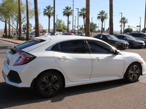 Used 2019 Honda Civic EX-L image 5