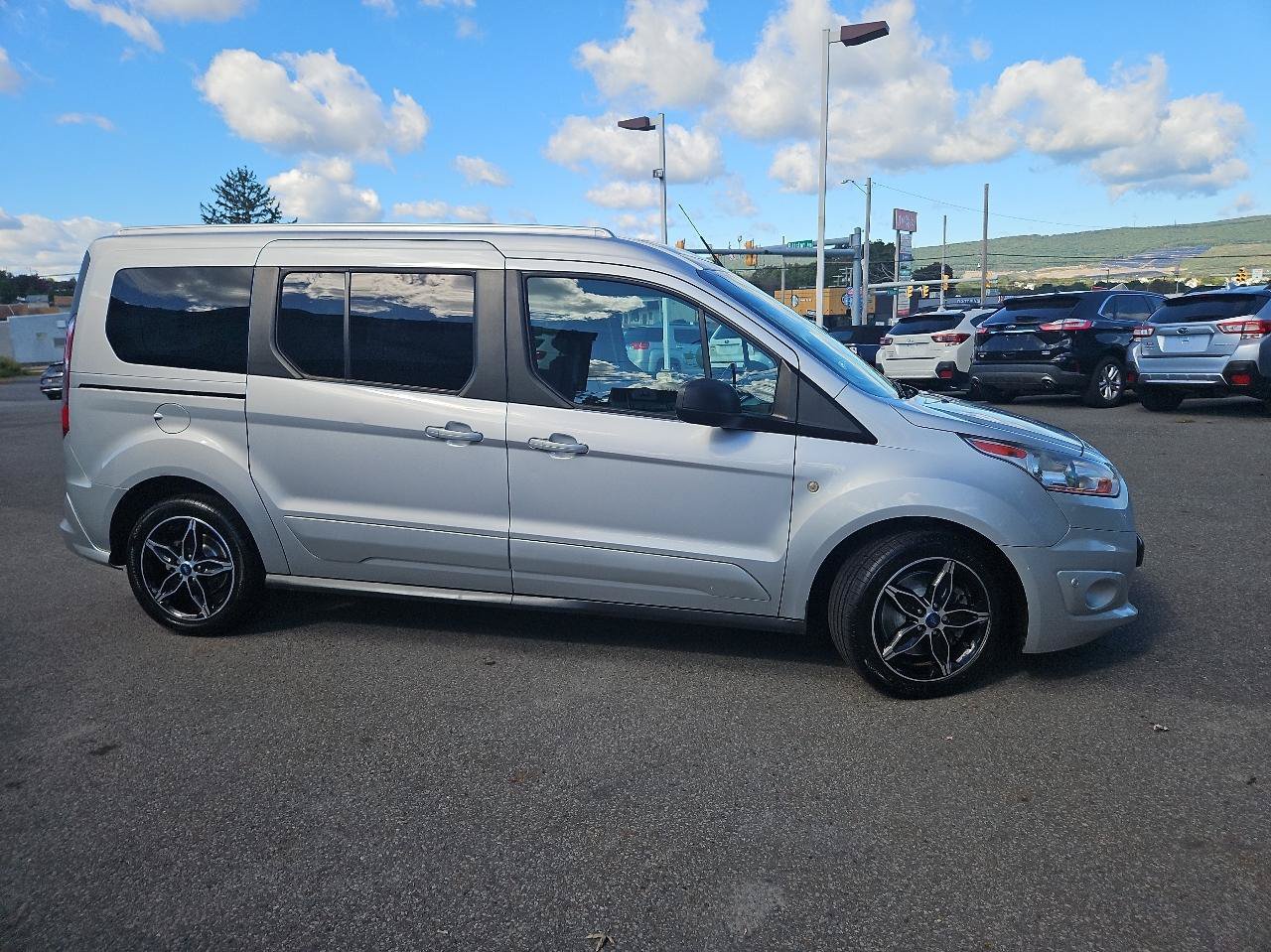 Used 2017 Ford Transit Connect XLT FWD image 36