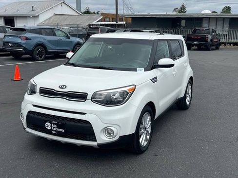 Used 2019 Kia Soul + FWD image 3